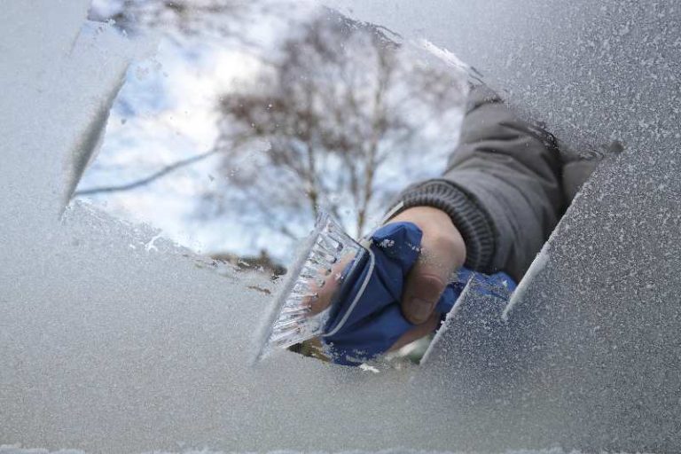 Three Homemade Windshield DeIcer Recipes